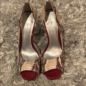 Jessica Simpson peep toe heel